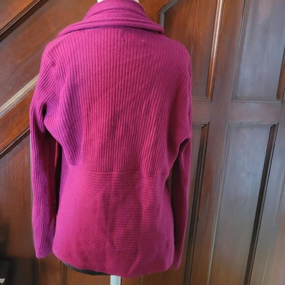 Fenn Wright Manson Sz L Women 100% Merino Wool Open Front Drape Fuschia Cardigan - Picture 4 of 5